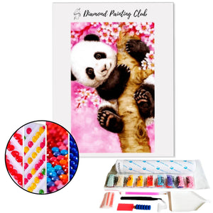 Broderie diamant Petit panda dans un sakura  | 💎 Diamond Painting Club